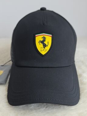​NWT Official Scuderia Ferrari Black Baseball Cap Shield Logo OS